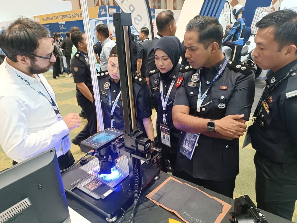 Malasia Law Enforcement Agencies and ForenScope